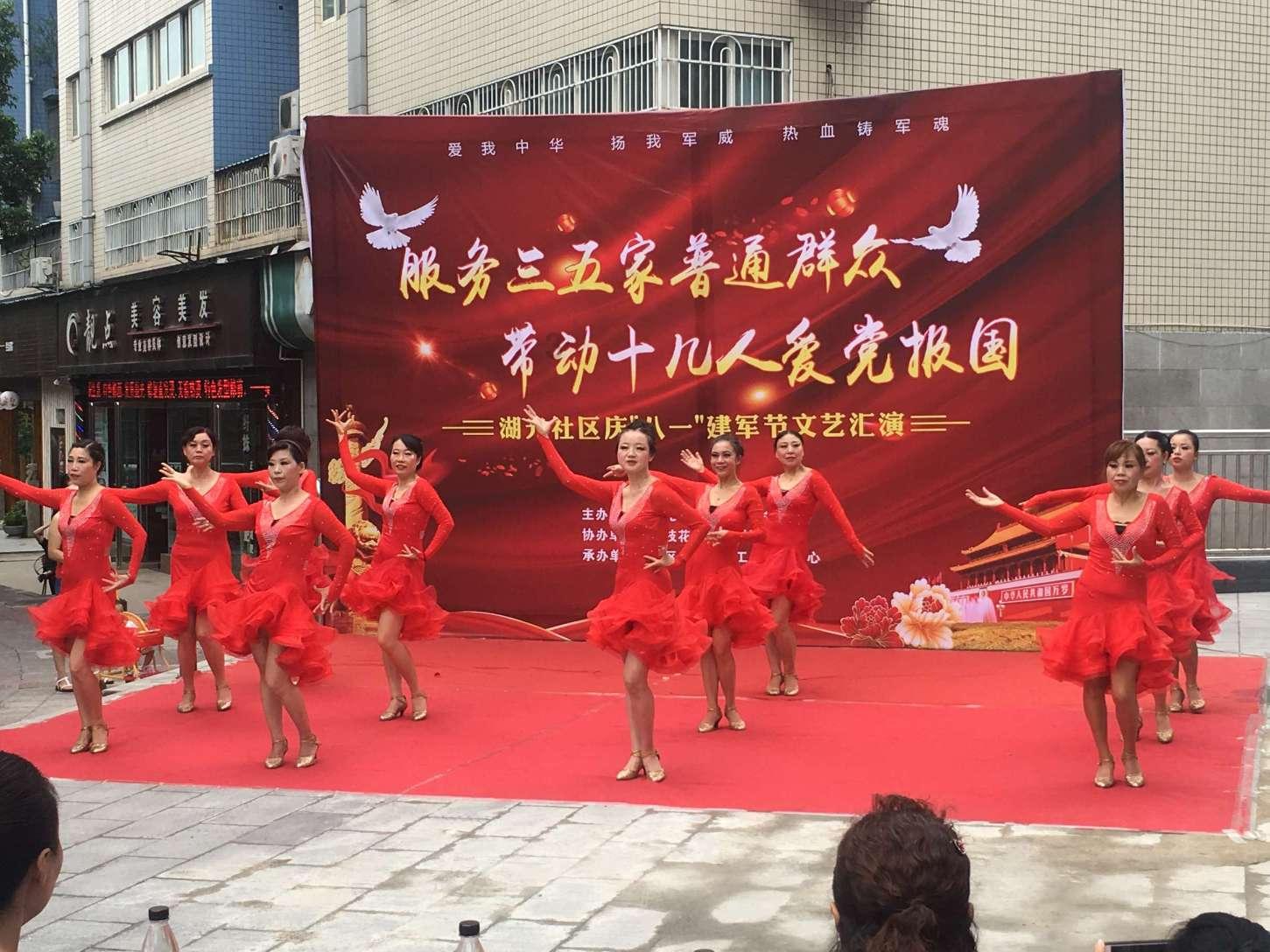上班族妈妈每周一“馆子”，儿子一年级记忆就像“金鱼”